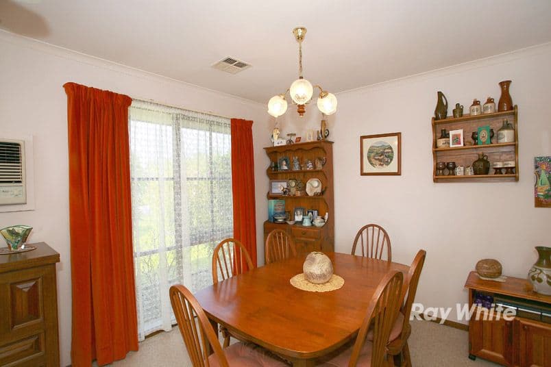 1 Primrose Court, CRANBOURNE NORTH VIC 3977, Cranbourne North - Thumbnail 4