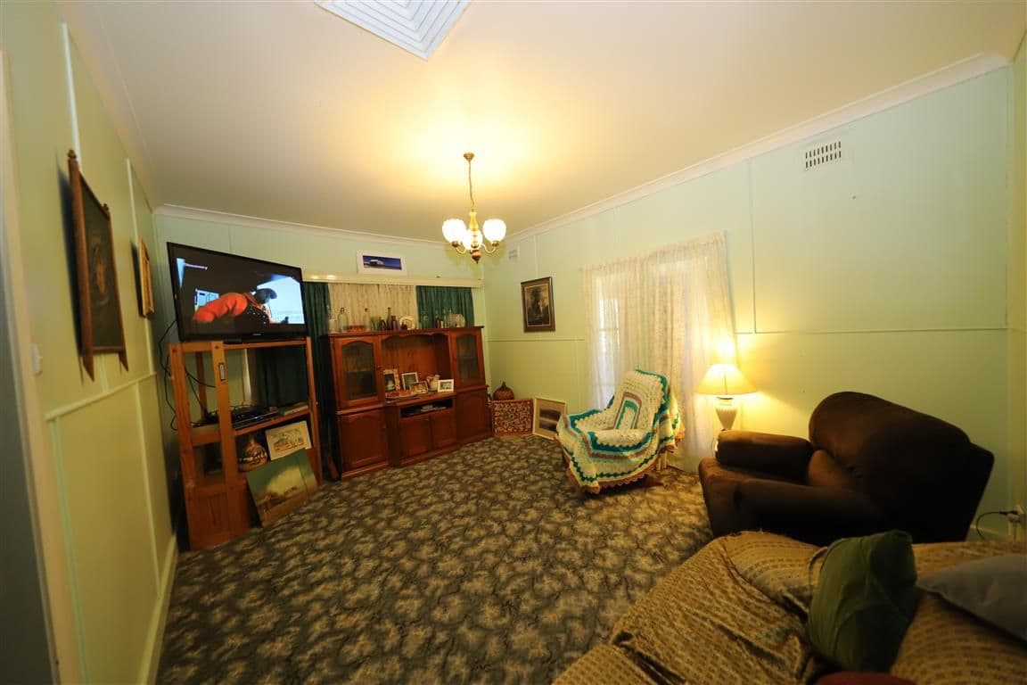 97 Herbert Street, Tumut NSW 2720, Tumut - Thumbnail 2