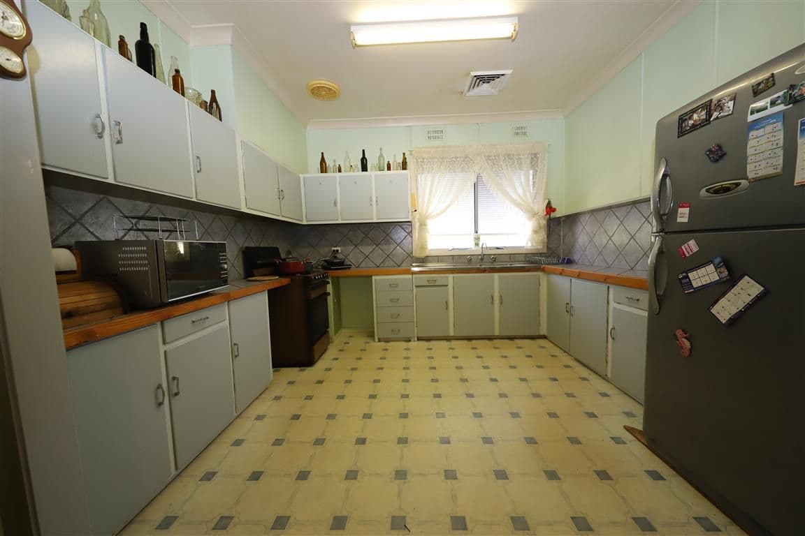 97 Herbert Street, Tumut NSW 2720, Tumut - Thumbnail 3