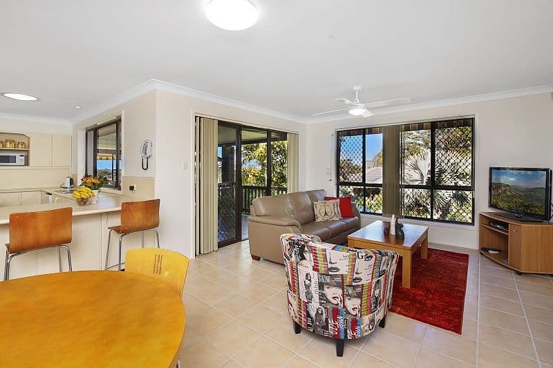4 Grandis Place, BATEAU BAY NSW 2261, Bateau Bay - Thumbnail 2
