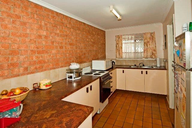 296 Redbank Plains Road, BELLBIRD PARK QLD 4300, Bellbird Park - Thumbnail 3