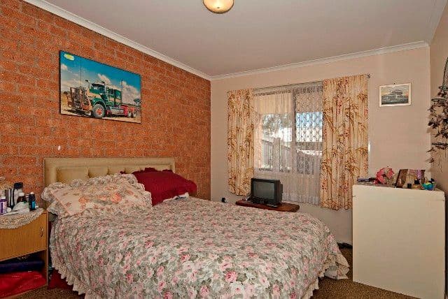 296 Redbank Plains Road, BELLBIRD PARK QLD 4300, Bellbird Park - Thumbnail 6