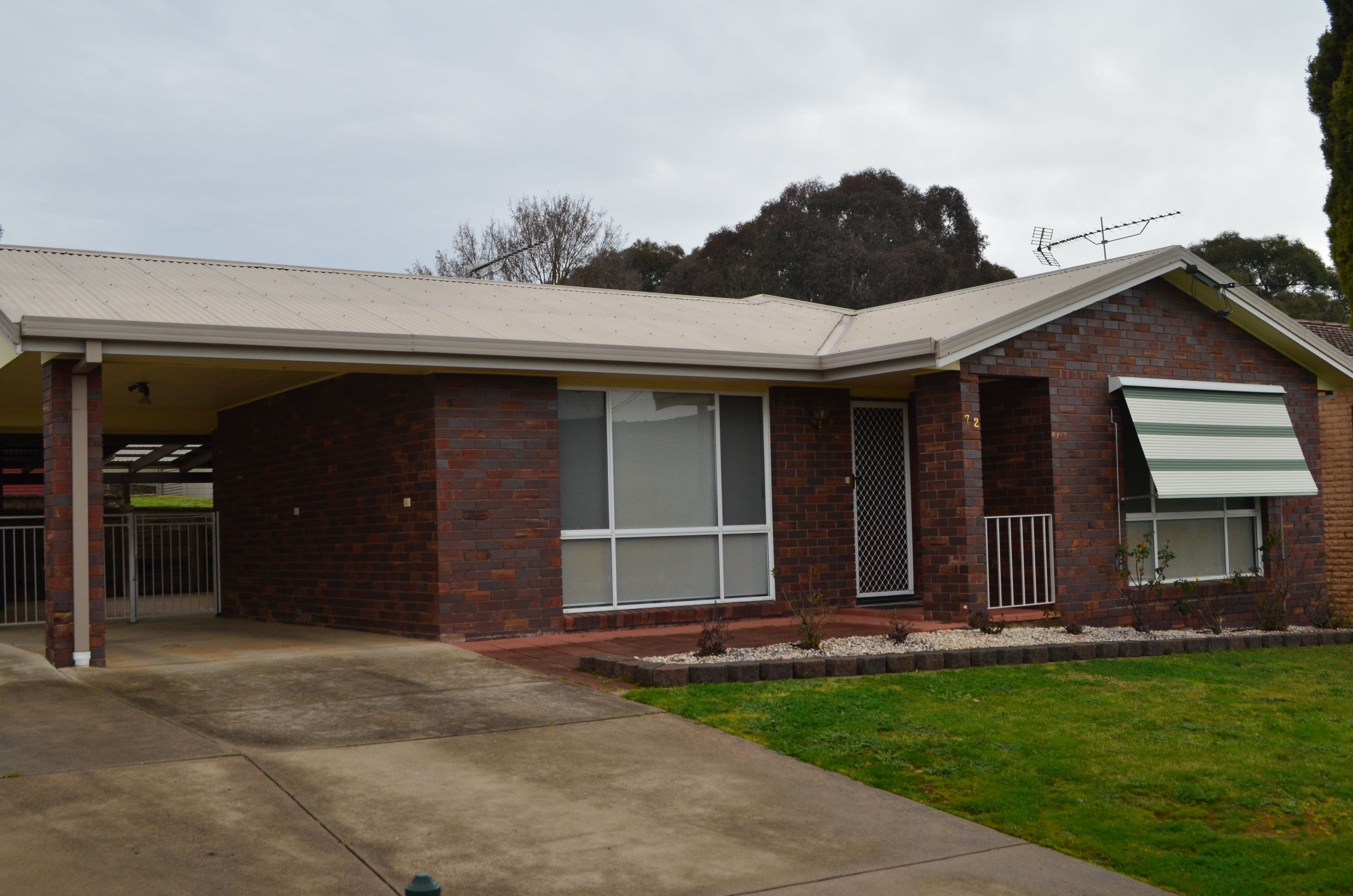 72 Clarke Street, Tumut - Image 1