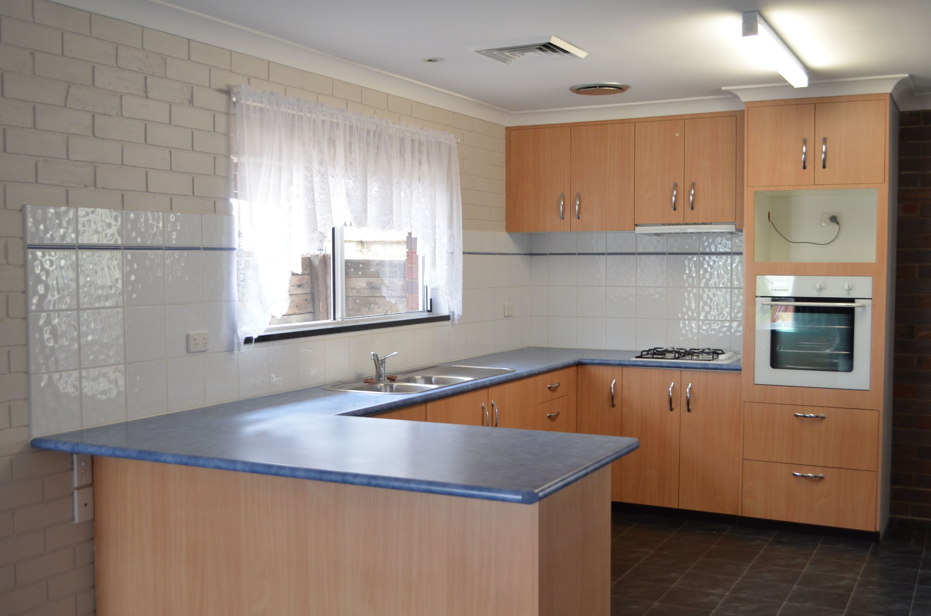 72 Clarke Street, Tumut - Thumbnail 2