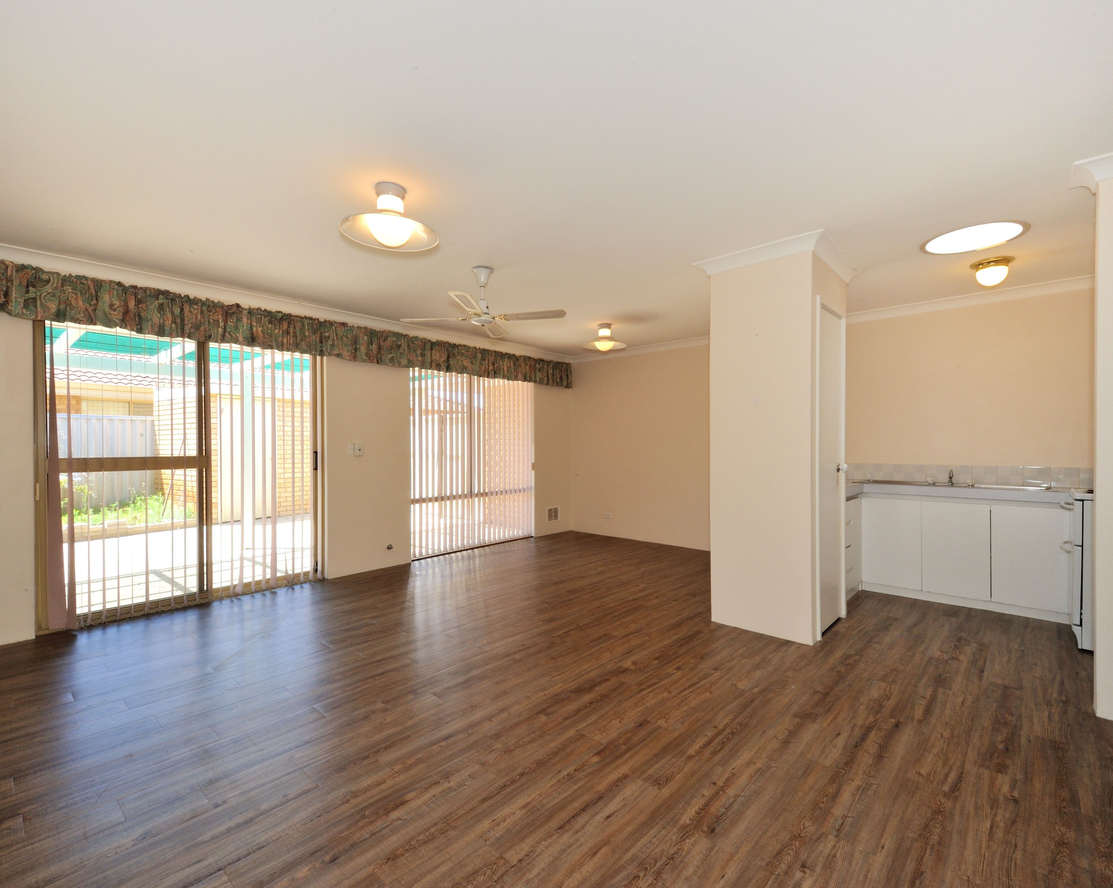 11 Merope Close, Rockingham WA 6168, Rockingham - Thumbnail 3