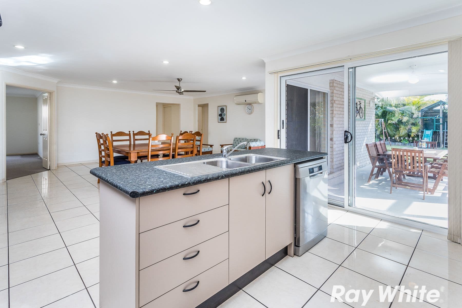 9 Bolte Crescent, Kallangur QLD 4503, Kallangur - Thumbnail 5