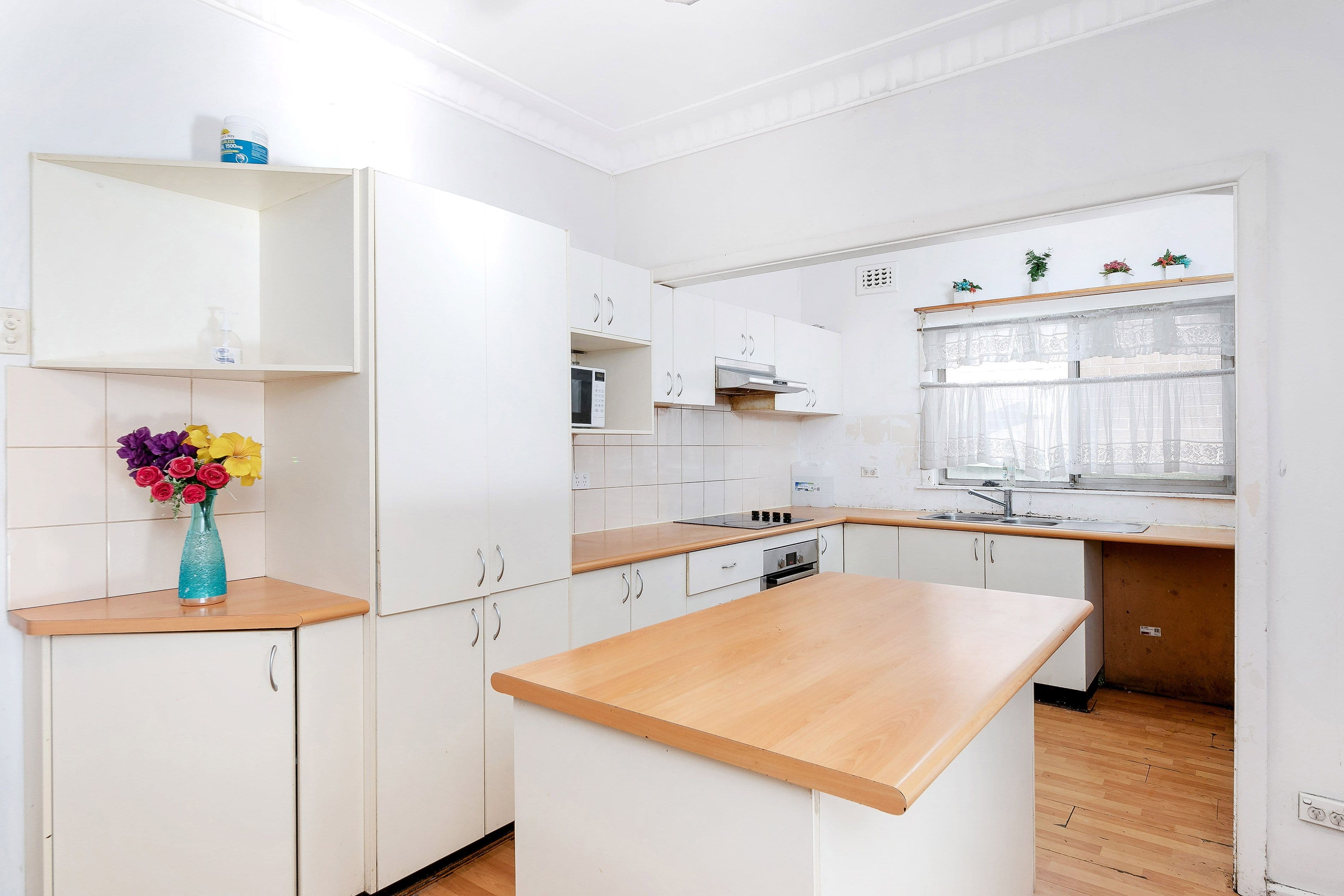 8 Victoria Street, Revesby NSW 2212, Revesby - Thumbnail 4