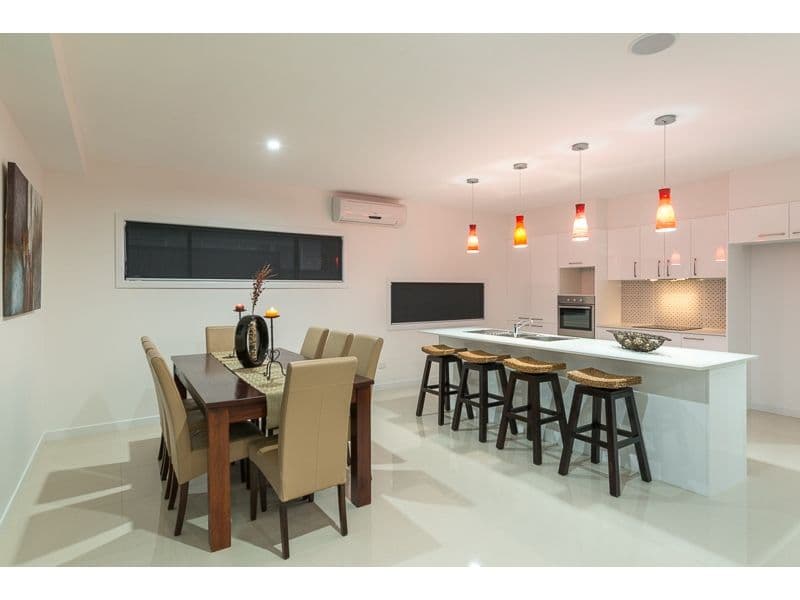 16 Noreen Street, CHAPEL HILL QLD 4069, Chapel Hill - Thumbnail 4