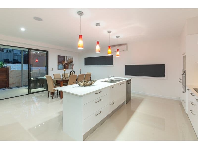 16 Noreen Street, CHAPEL HILL QLD 4069, Chapel Hill - Thumbnail 6