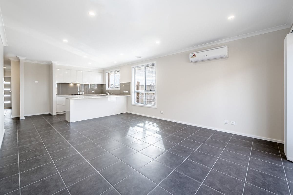 11 Bessie Drive, Cranbourne West VIC 3977, Cranbourne West - Thumbnail 5
