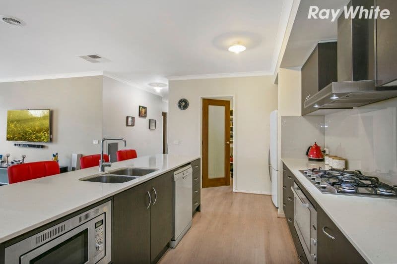 50 Arbourlea Boulevard, Cranbourne North VIC 3977, Cranbourne North - Thumbnail 4