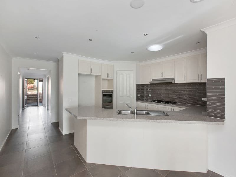 14 Sugargum Drive, DOREEN VIC 3754, Doreen - Thumbnail 3