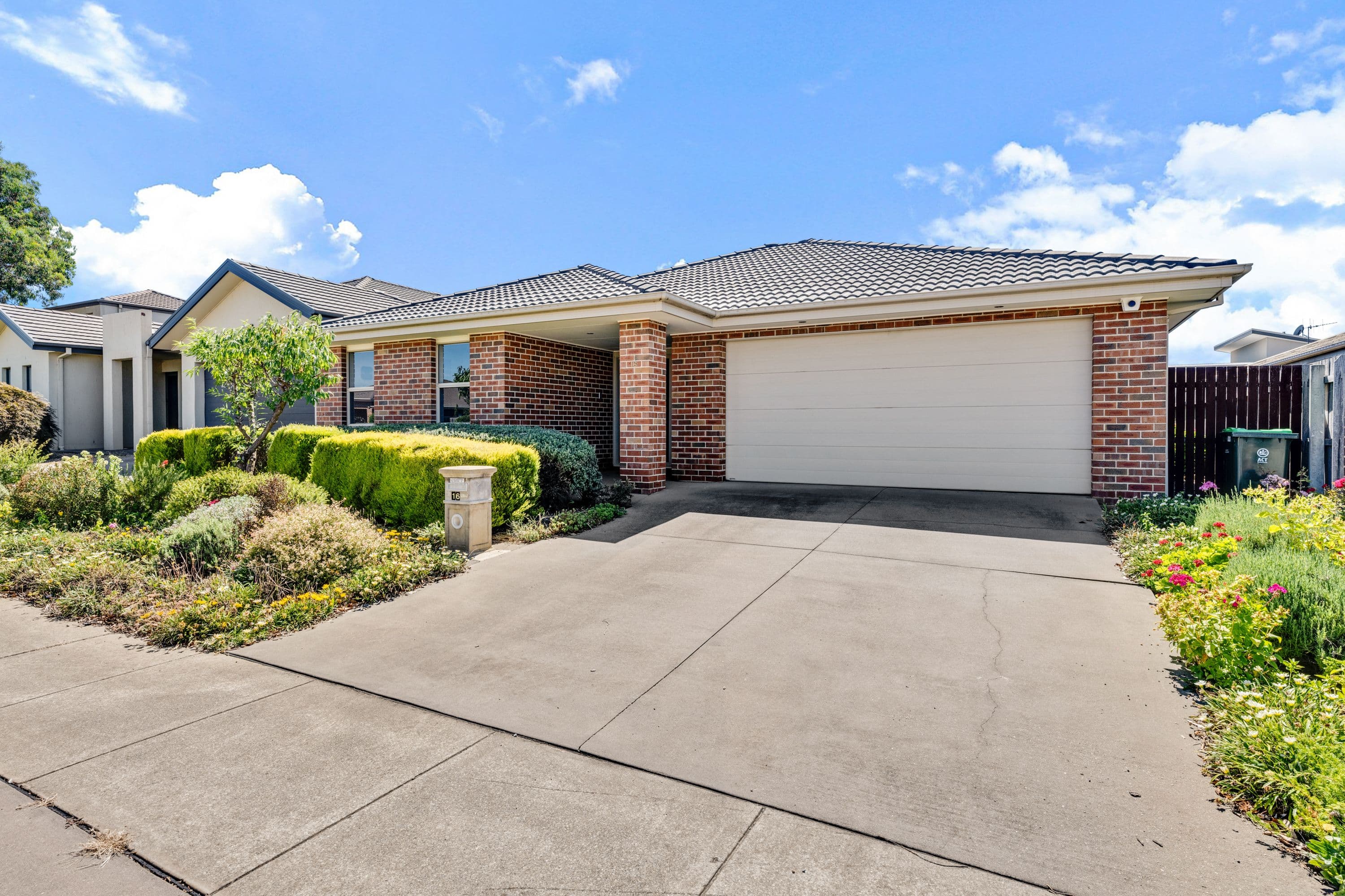 16 Eldorado Street, Harrison ACT 2914, Harrison - Thumbnail 2