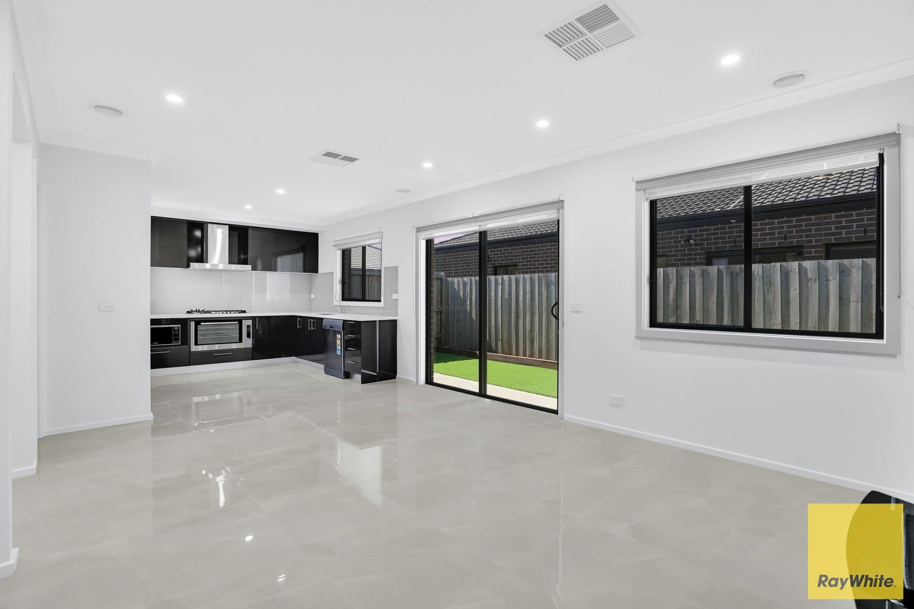 29 Hirami Avenue, Tarneit VIC 3029, Tarneit - Thumbnail 5