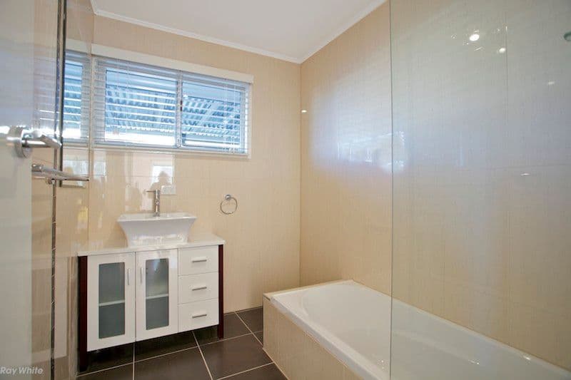 10 Gareth Street, BRACKEN RIDGE QLD 4017, Bracken Ridge - Thumbnail 4