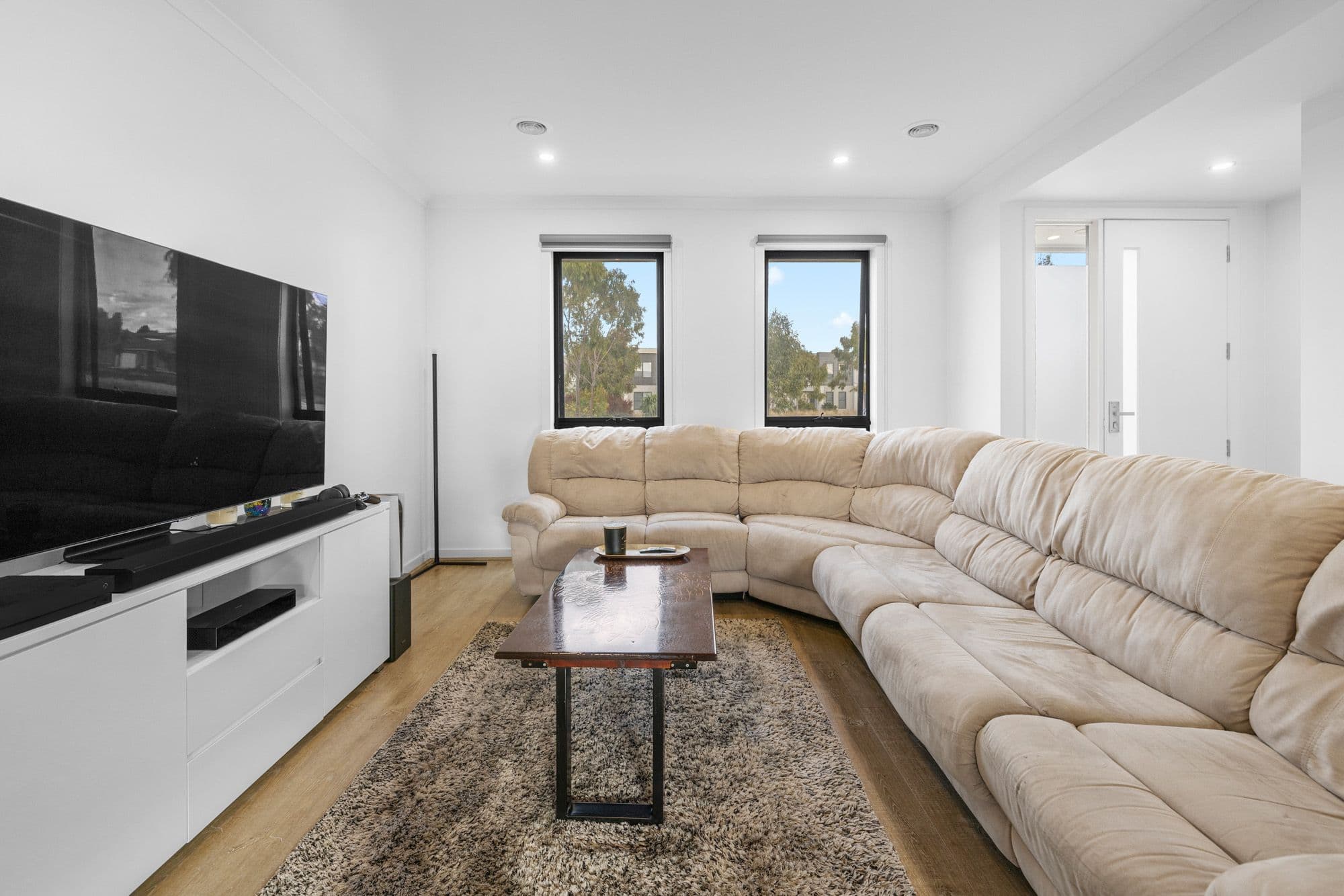 8 Nostrand Walk, Point Cook VIC 3030, Point Cook - Thumbnail 2