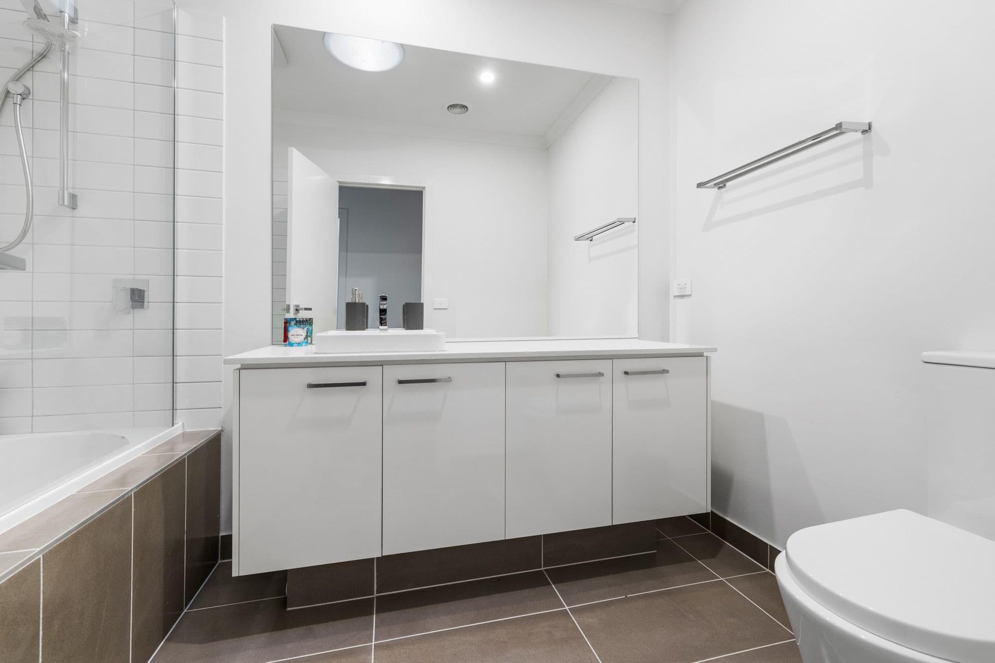 8 Nostrand Walk, Point Cook VIC 3030, Point Cook - Thumbnail 7