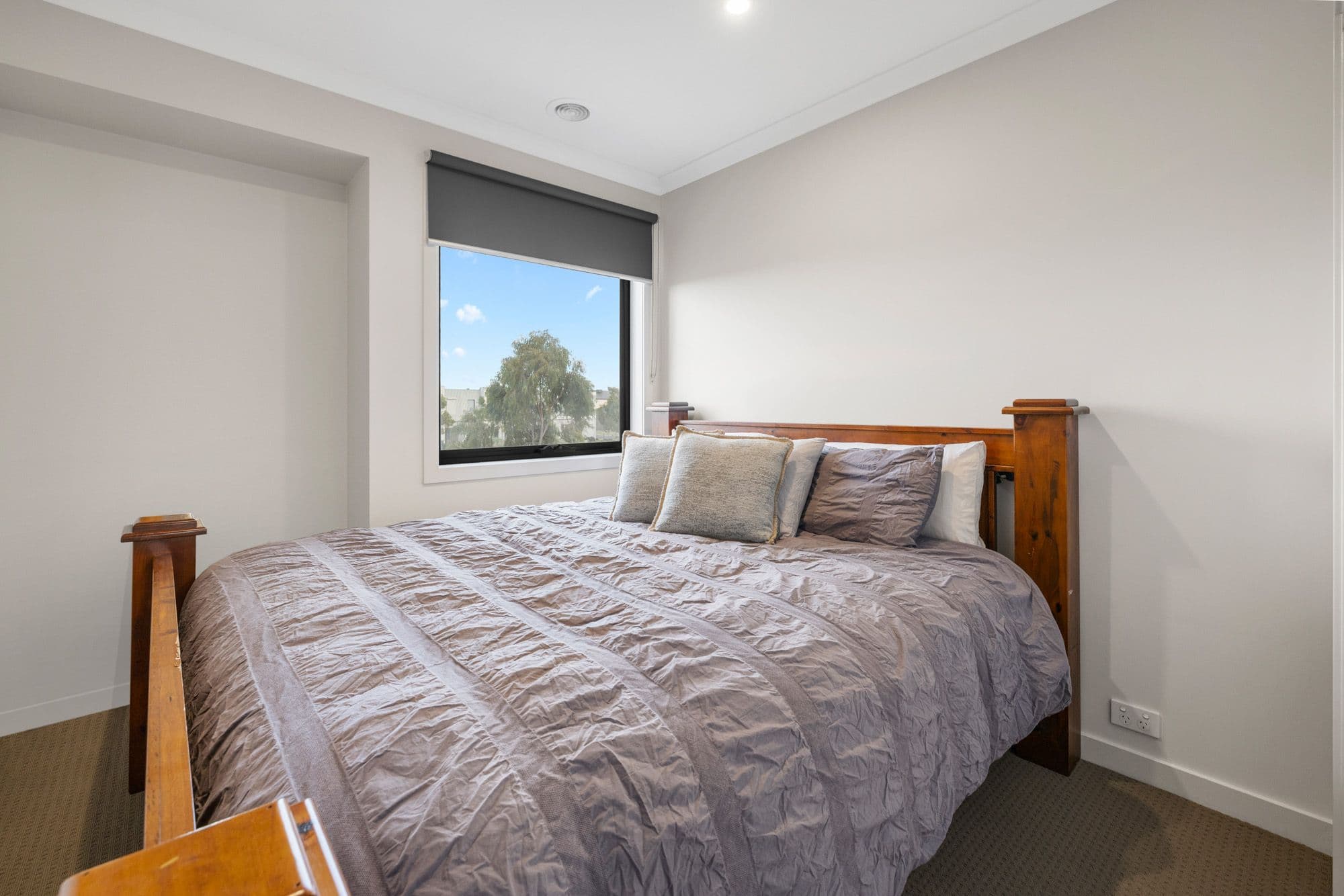 8 Nostrand Walk, Point Cook VIC 3030, Point Cook - Thumbnail 8