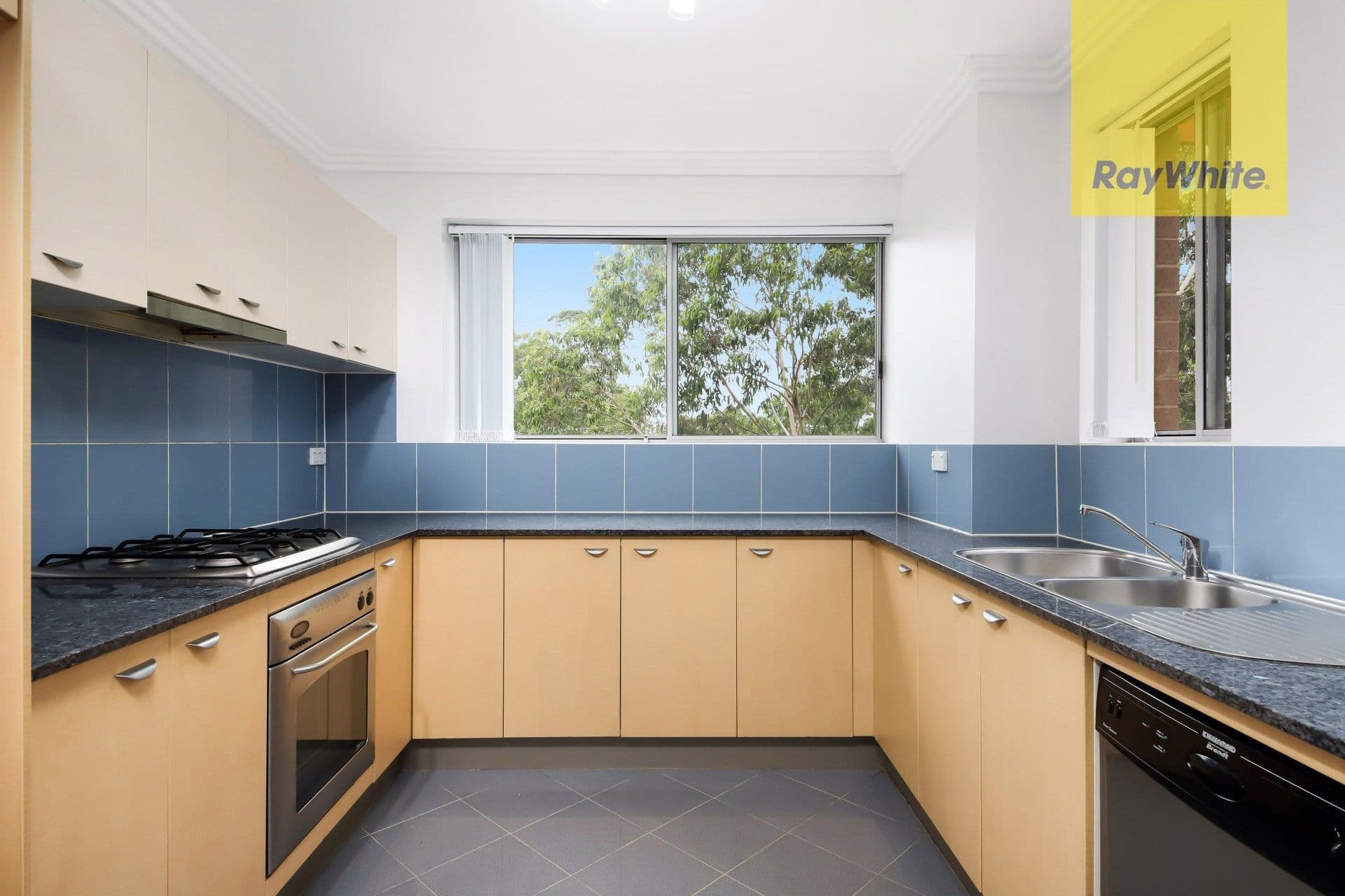 20-22 College Crescent, Hornsby NSW 2077, Hornsby - Thumbnail 4