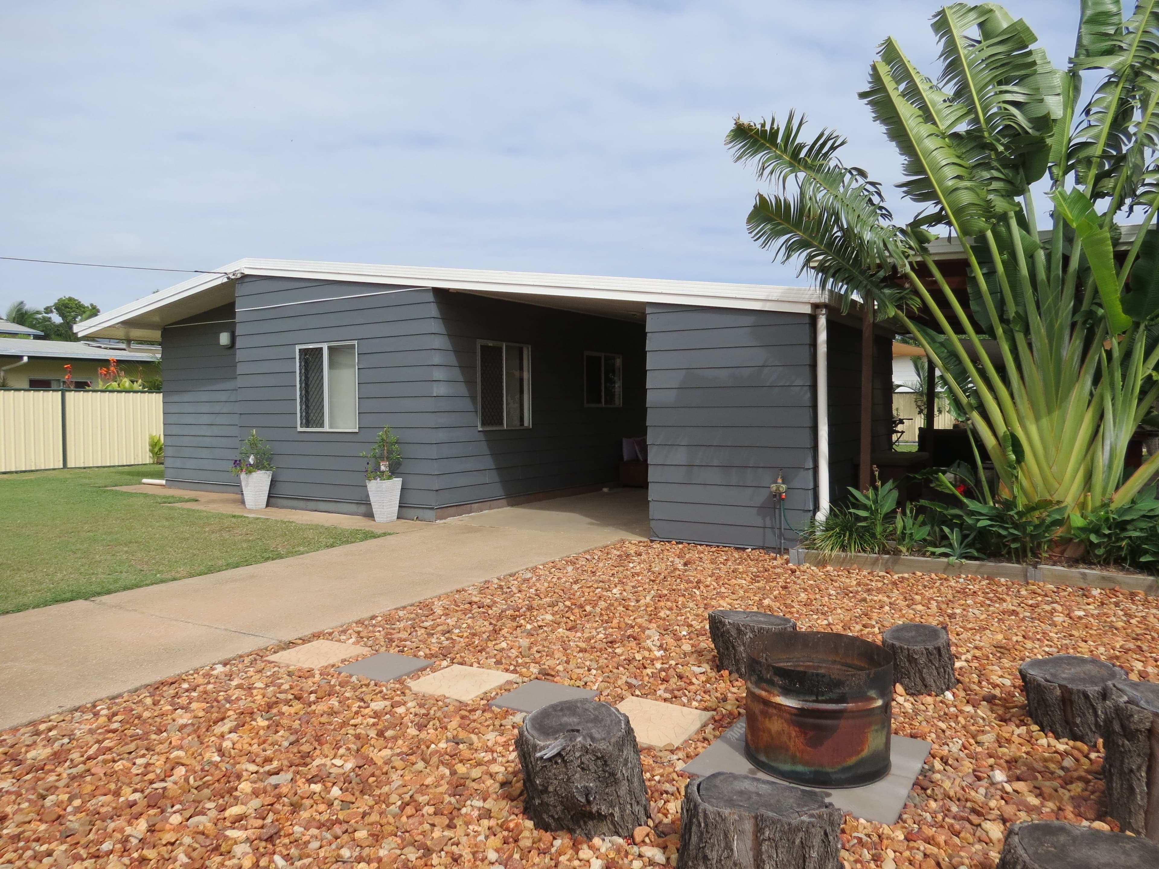 17 Garnet Street, Emerald QLD 4720, Emerald - Image 1