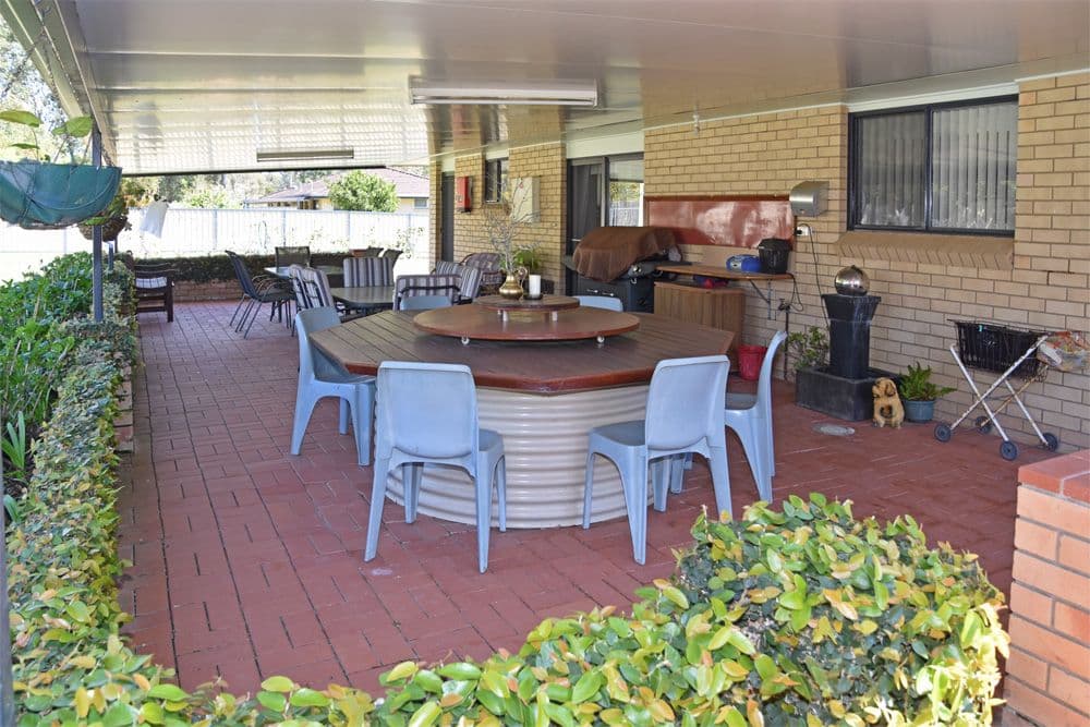 56 Havelock Street, Lawrence - Thumbnail 2
