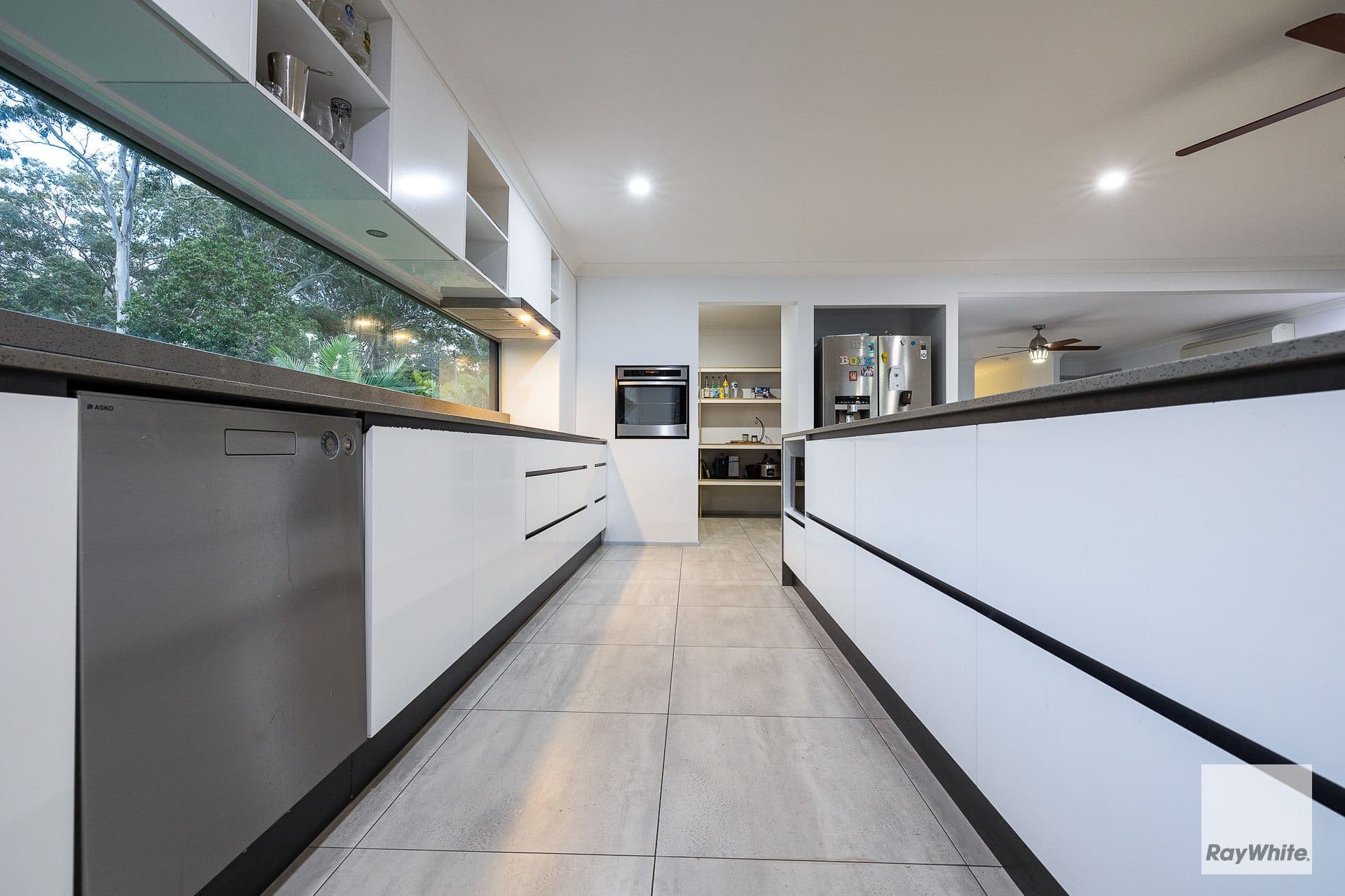 24 Vine Street, Redland Bay QLD 4165, Redland Bay - Thumbnail 5