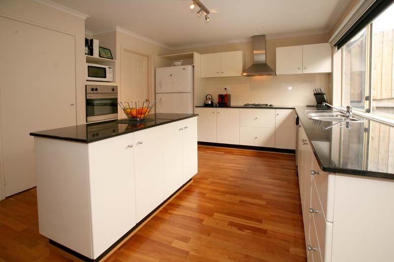 14 Thomas Arnold Avenue, GLEN WAVERLEY VIC 3150, Glen Waverley - Thumbnail 2