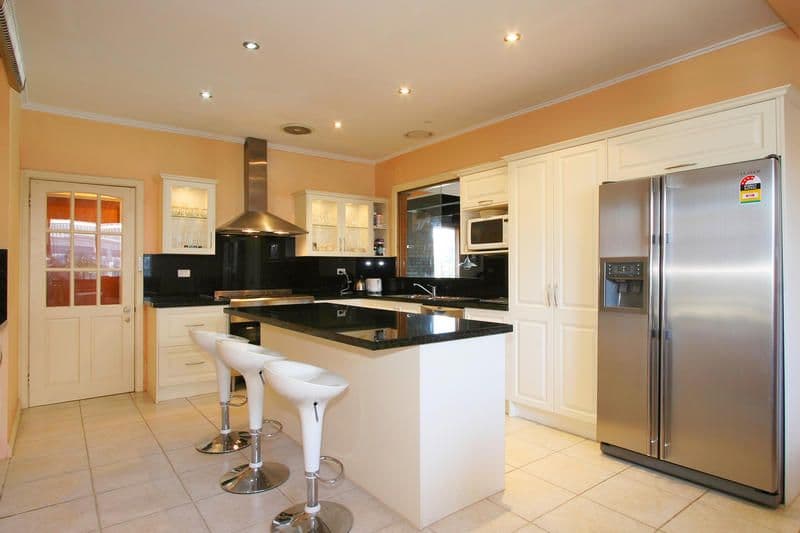 12 Rosewarne Avenue, CHELTENHAM VIC 3192, Cheltenham - Thumbnail 2