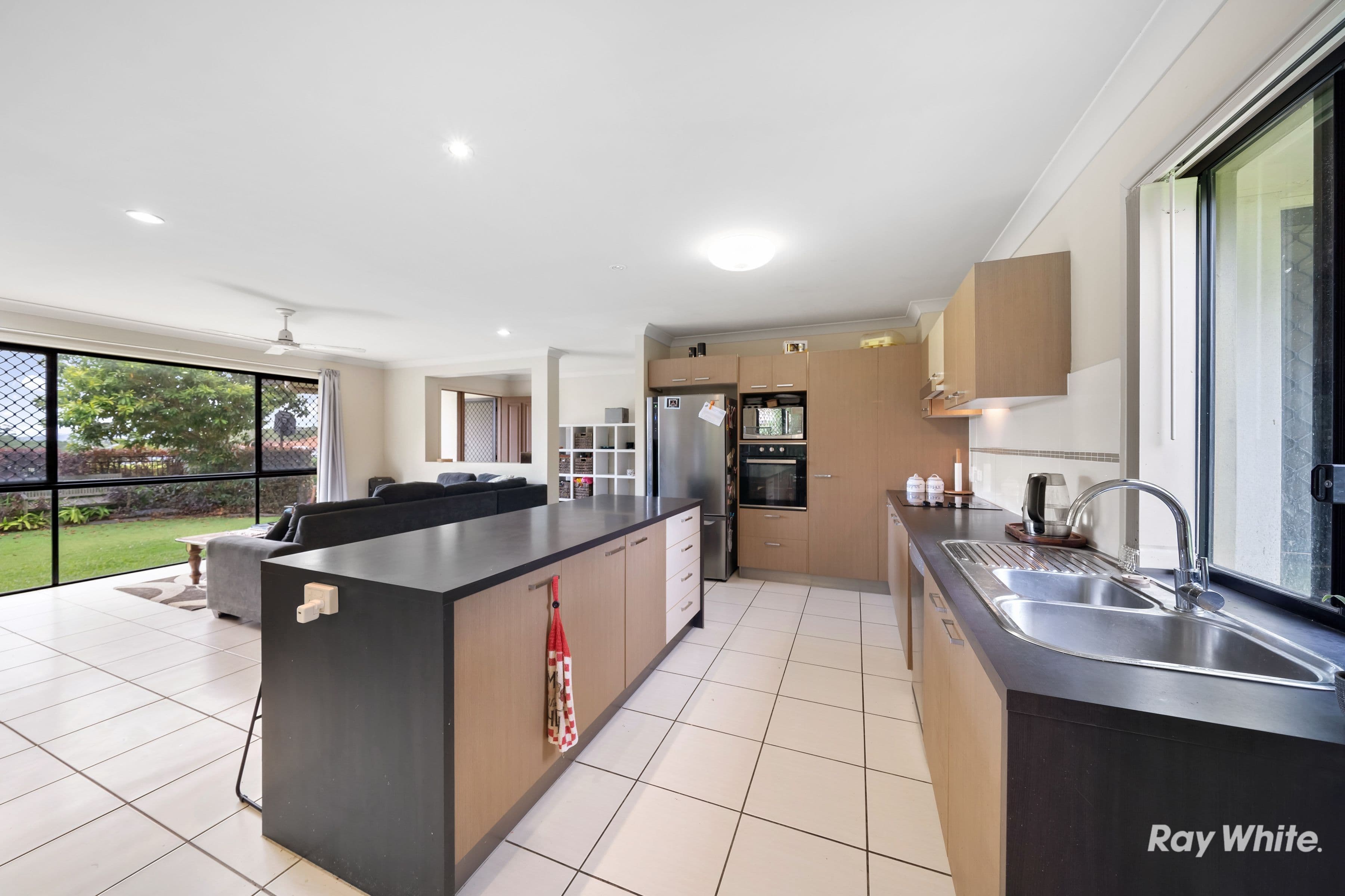 21 Aqua Crescent, Redland Bay QLD 4165, Redland Bay - Thumbnail 8