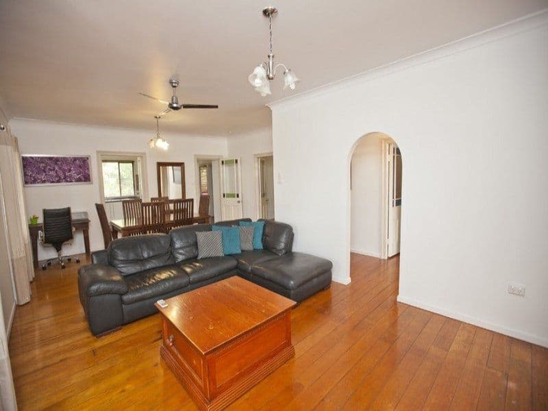 183 Denham Street, THE RANGE QLD 4700, The Range - Thumbnail 4