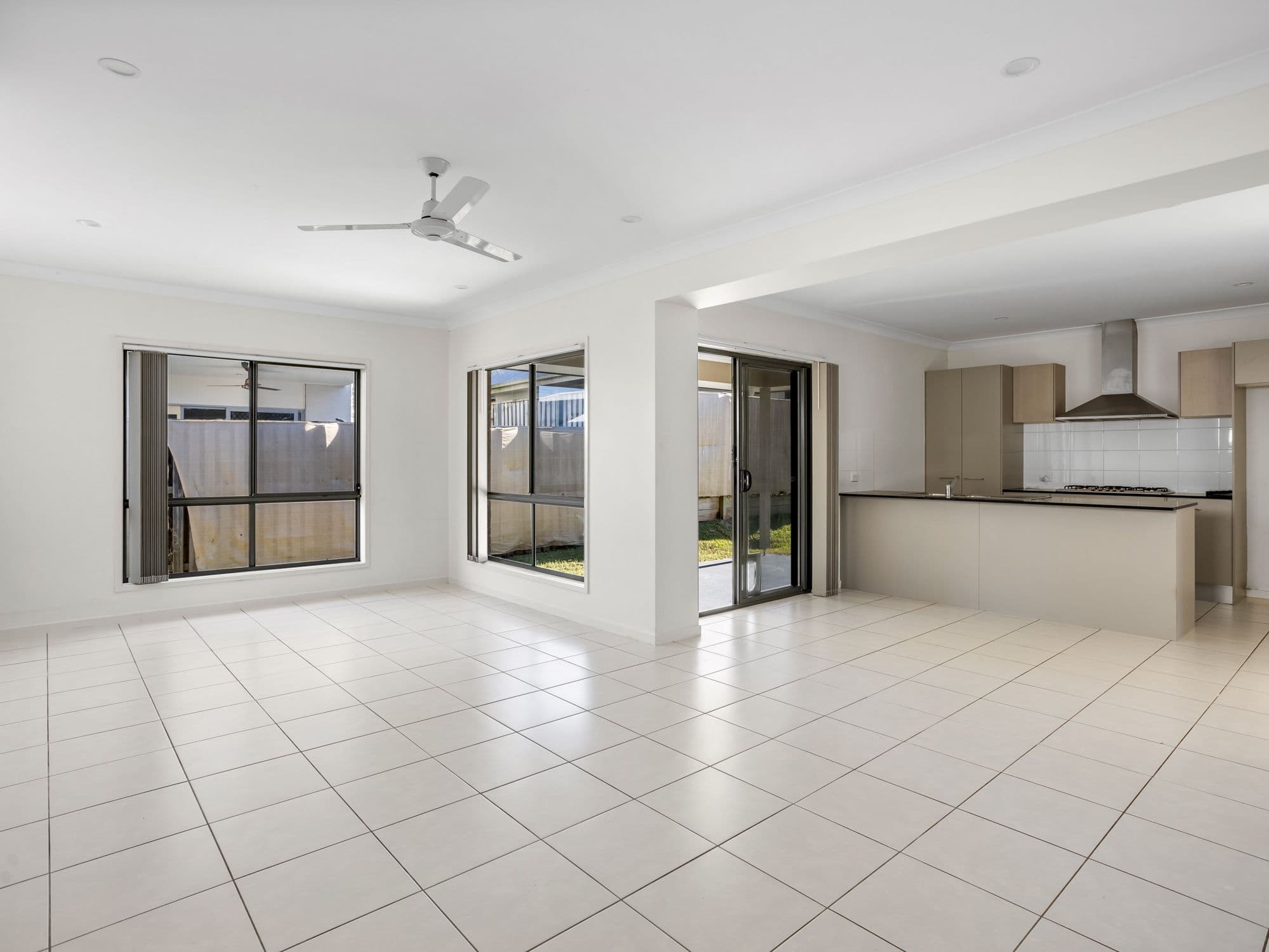 27 Lahey Cove, Coomera QLD 4209, Coomera - Thumbnail 3