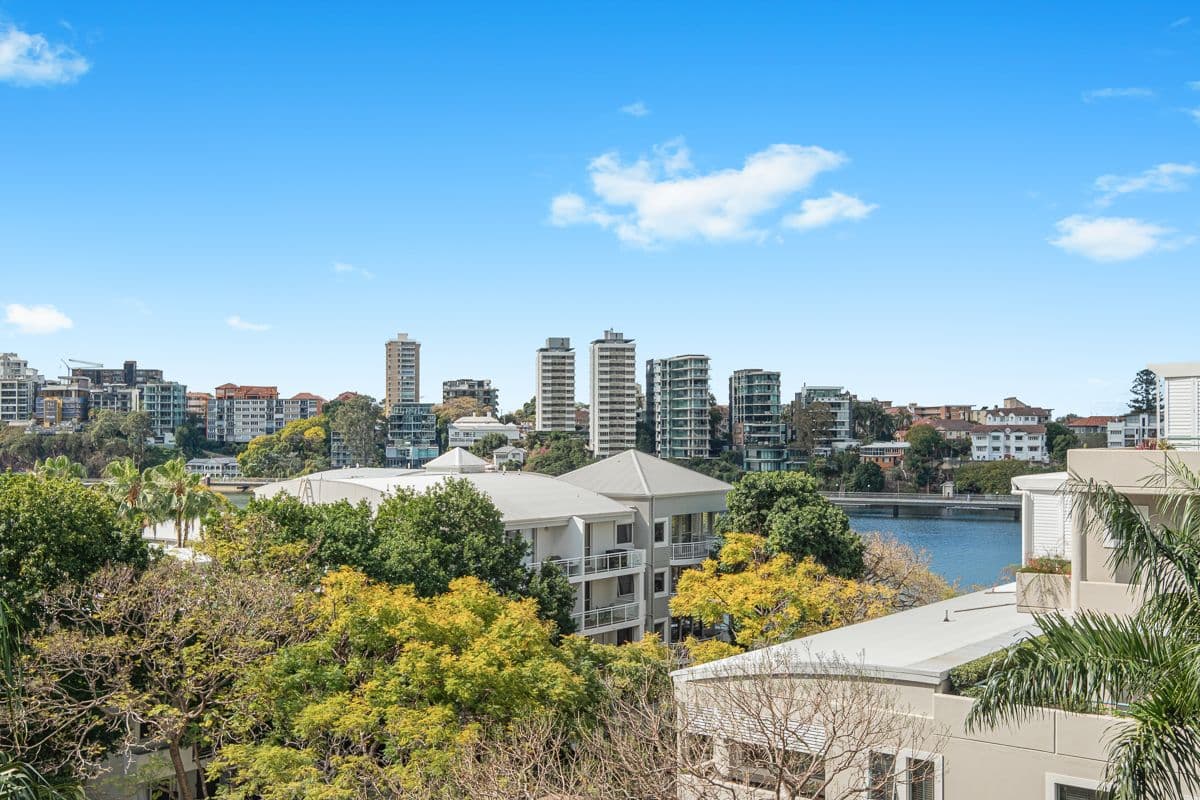 14 Eaglescliffe Crescent, Cranbourne - Image 1