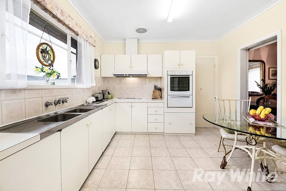 16 Marriott Parade, Glen Waverley VIC 3150, Glen Waverley - Thumbnail 5