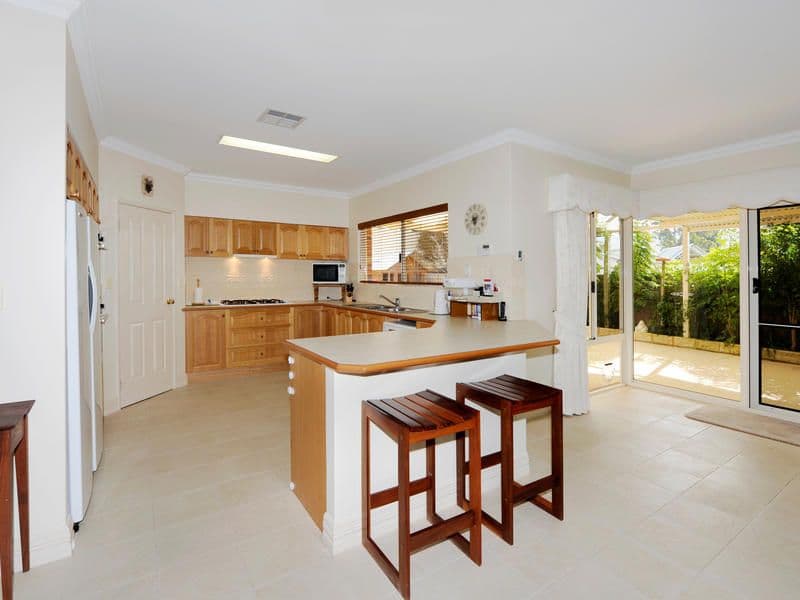 25  Scotford Way, BALDIVIS WA 6171, Baldivis - Thumbnail 2