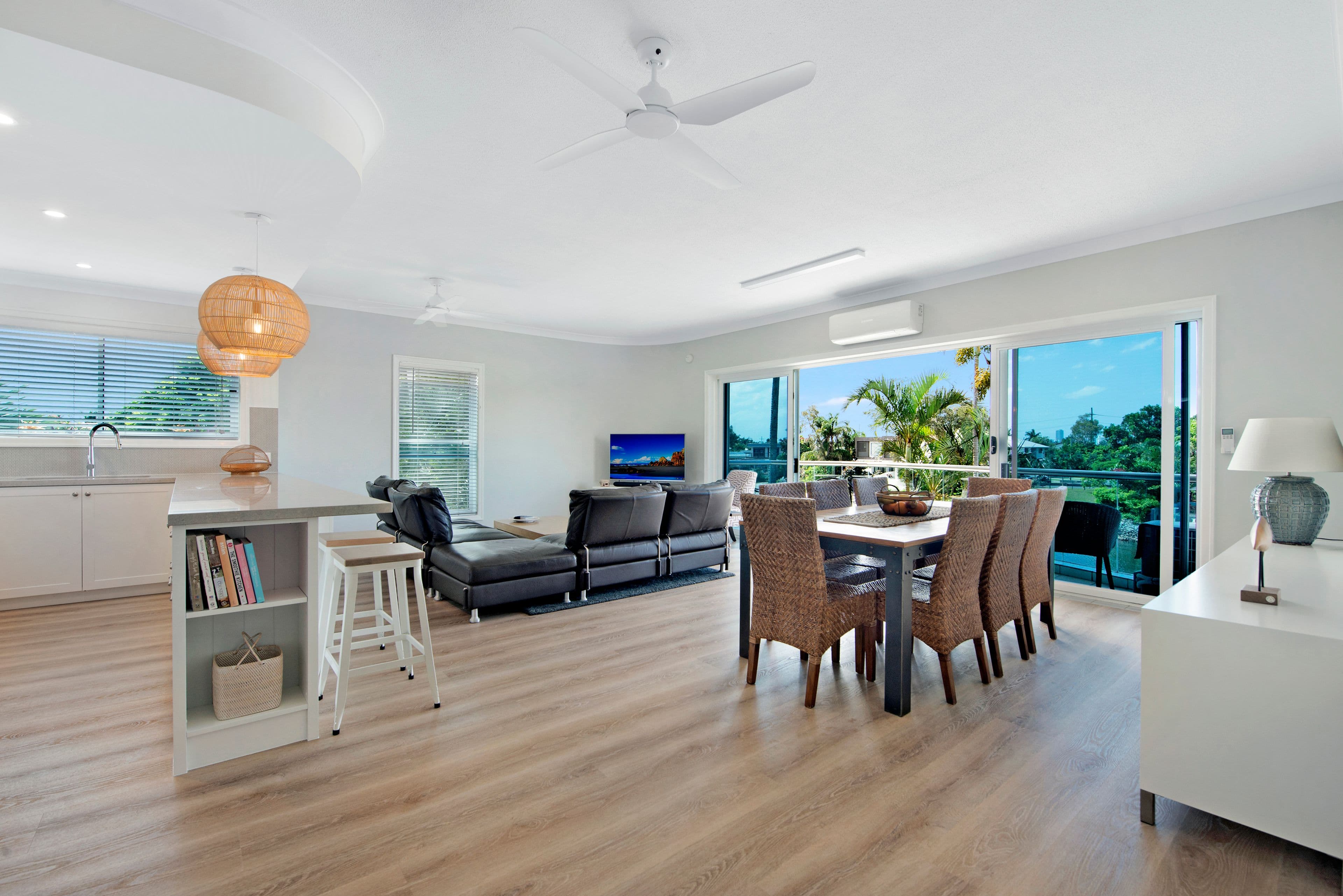 11 Eady Avenue, Broadbeach Waters QLD 4218, Broadbeach Waters - Thumbnail 3