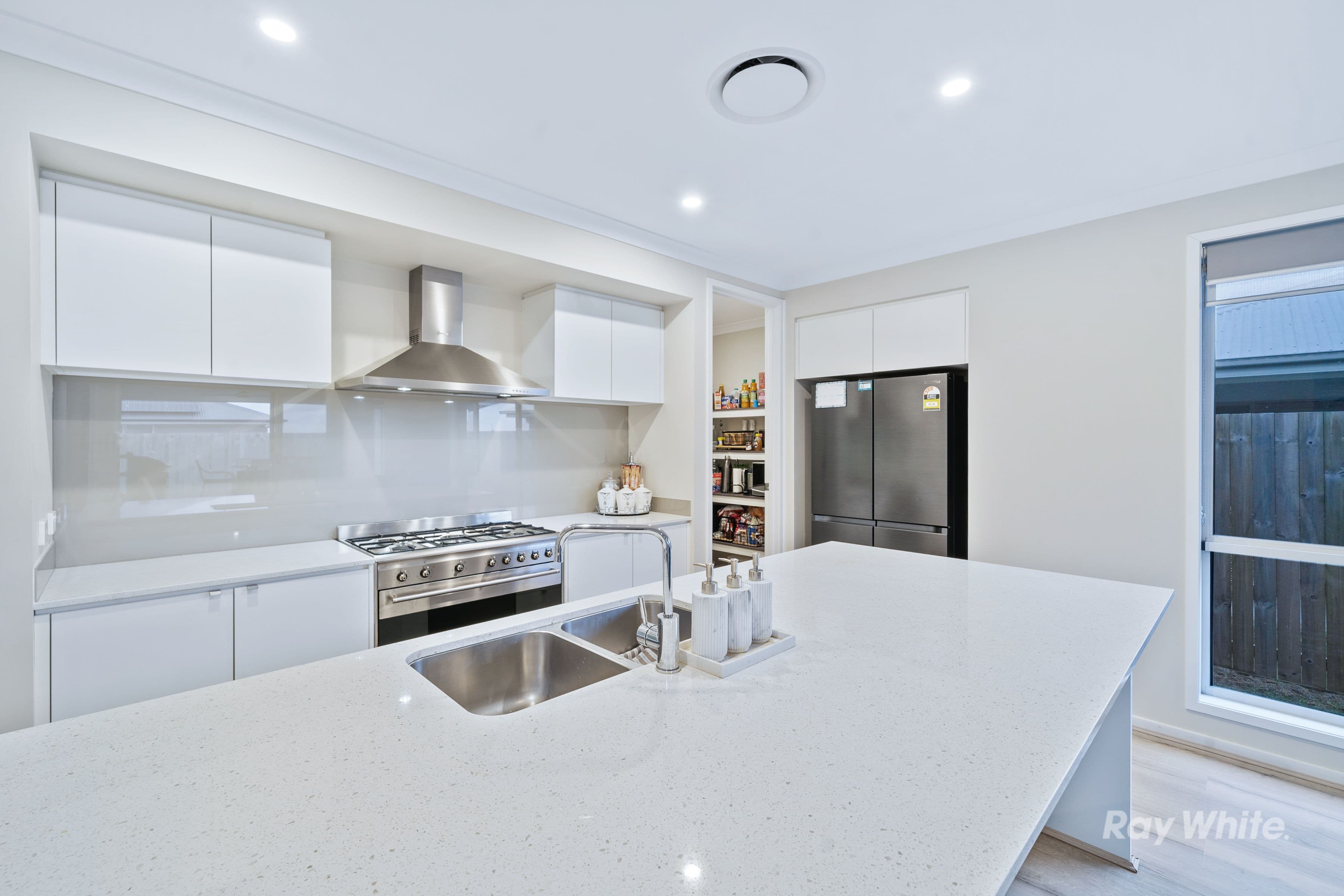 51 Olive Avenue, Greenbank QLD 4124, Greenbank - Thumbnail 3