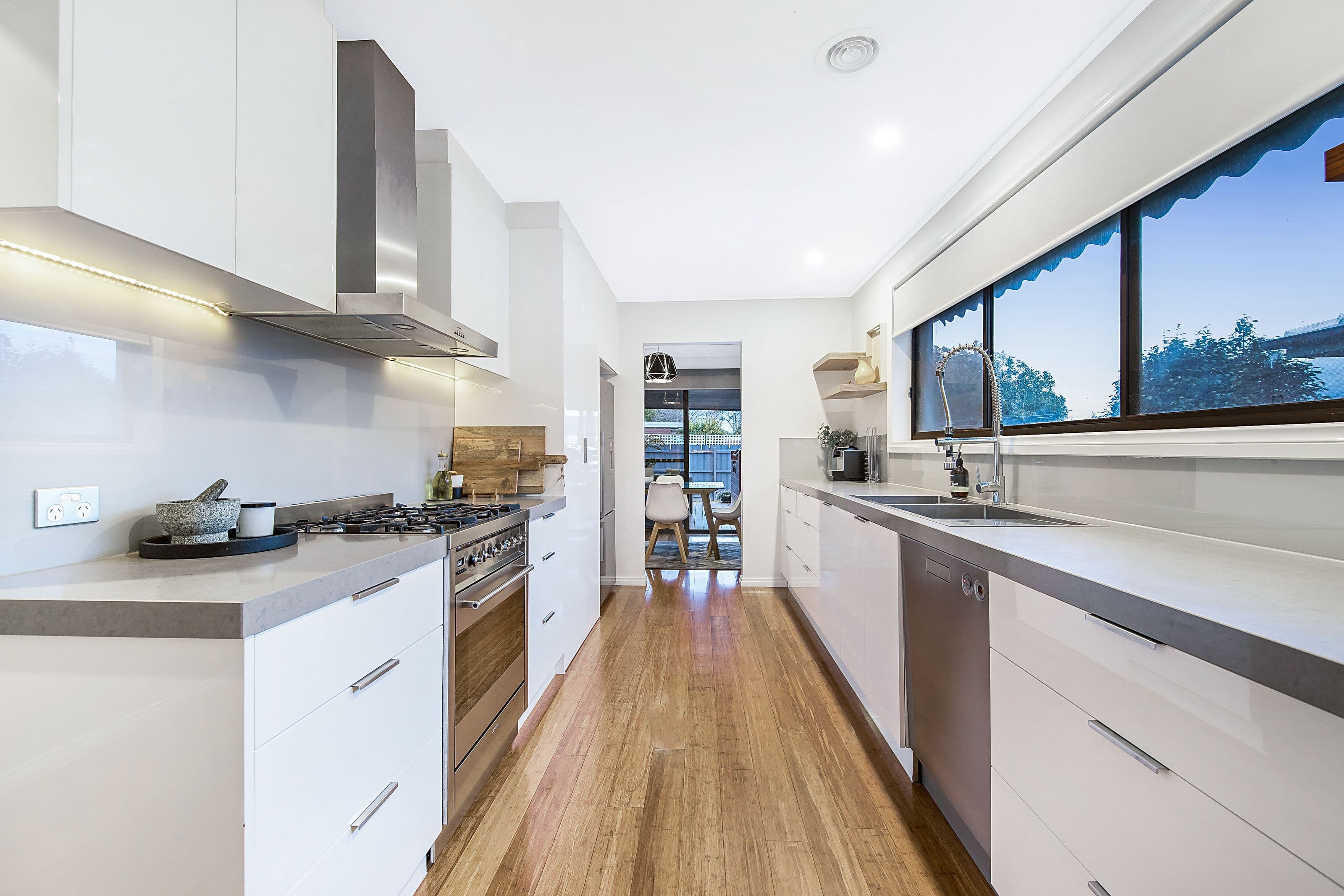 10 Matlock Avenue, Mulgrave VIC 3170, Mulgrave - Thumbnail 2