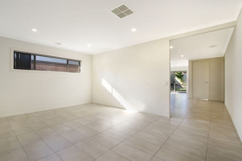 22 Ruthven Circuit, Wodonga VIC 3690, Wodonga - Thumbnail 3