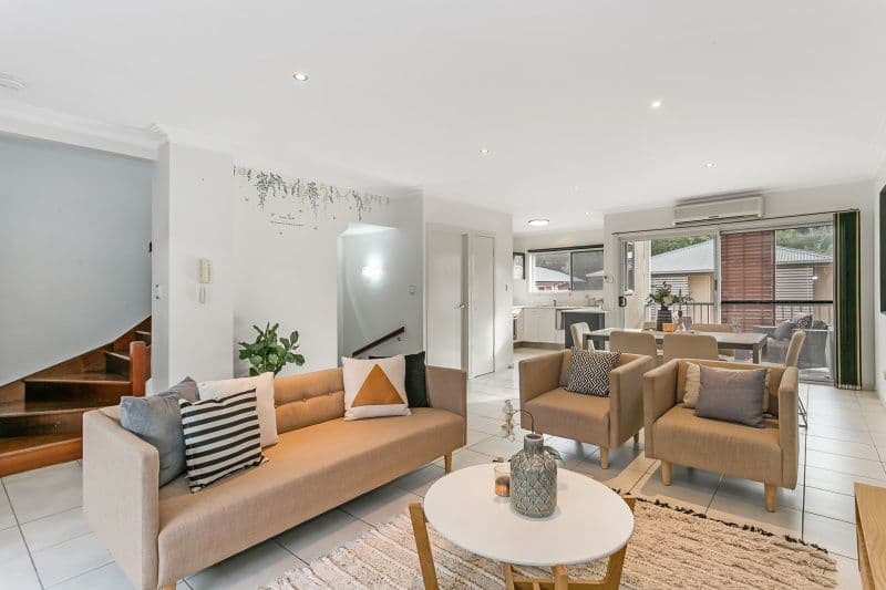 25 Rennie Street, Indooroopilly QLD 4068, Indooroopilly - Thumbnail 2