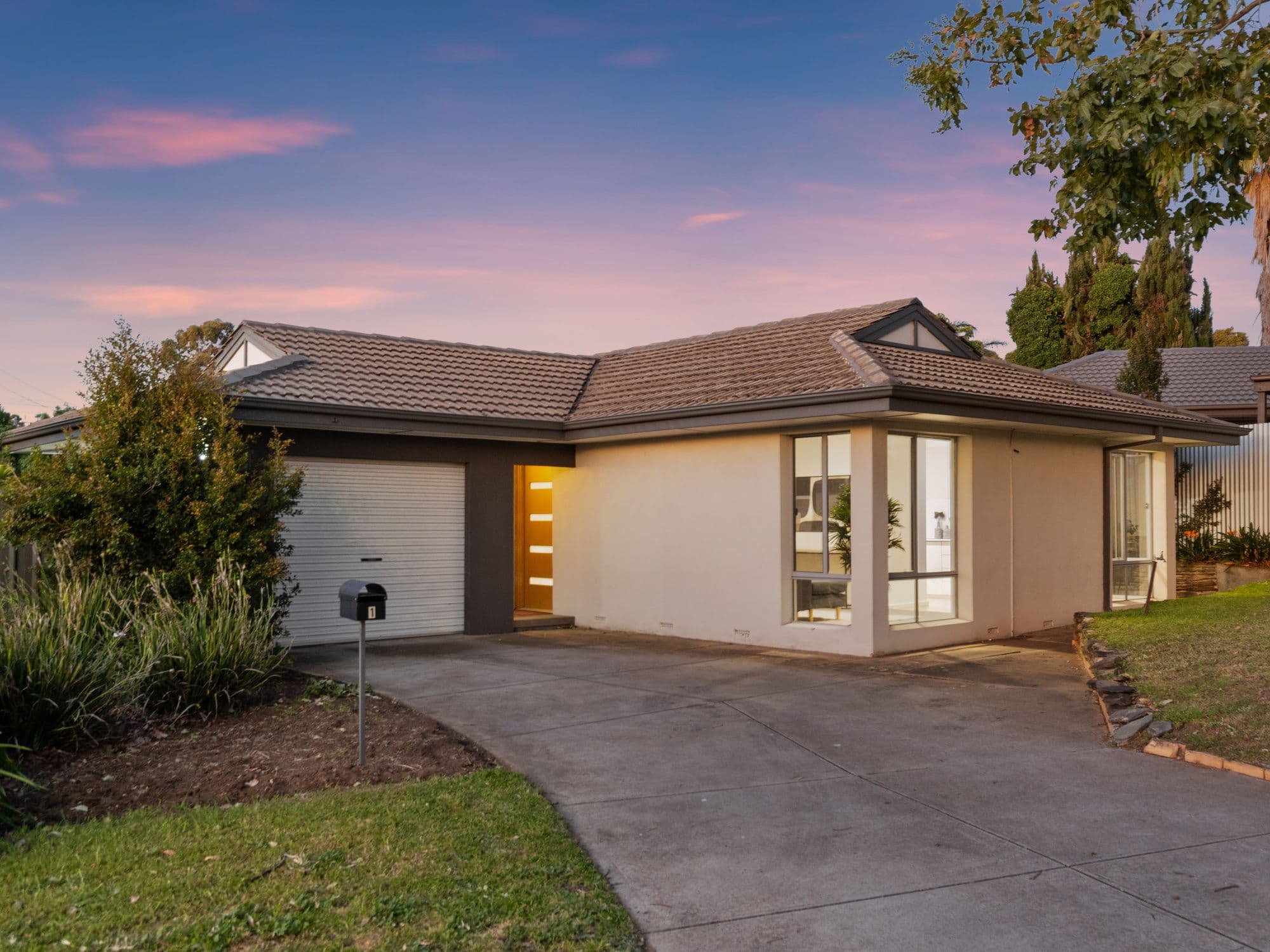 1 Desmond Road, Hackham SA 5163, Hackham - Image 1