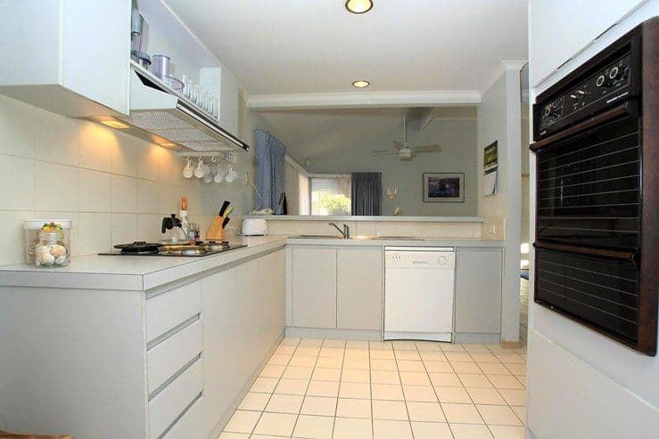 28  Cathies Lane, WANTIRNA SOUTH VIC 3152, Wantirna South - Thumbnail 3