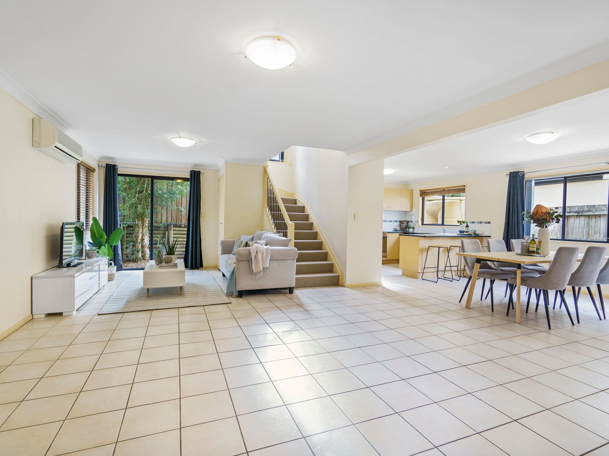 23 Estate Place, Holland Park West QLD 4121, Holland Park West - Thumbnail 2