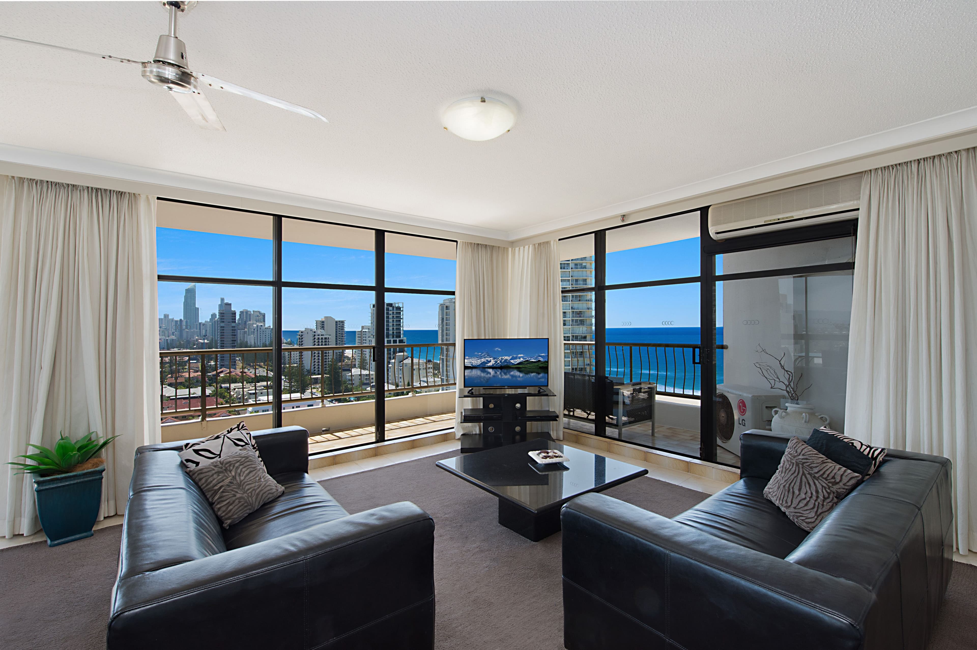 16D 'Beach Haven' 1 Albert Avenue, Broadbeach QLD 4218, Broadbeach - Thumbnail 3