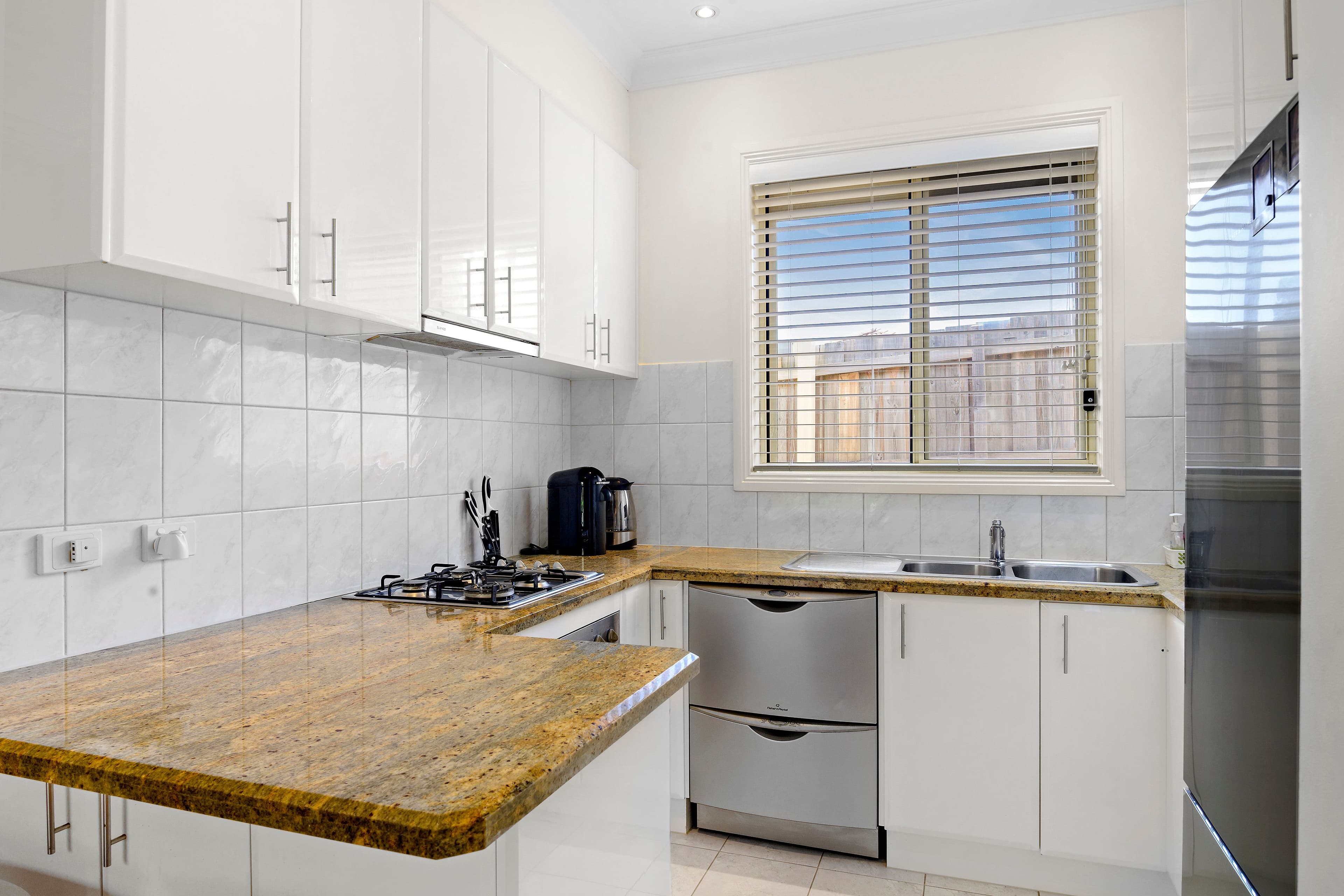 22 Carramar Street, Chadstone VIC 3148, Chadstone - Thumbnail 4