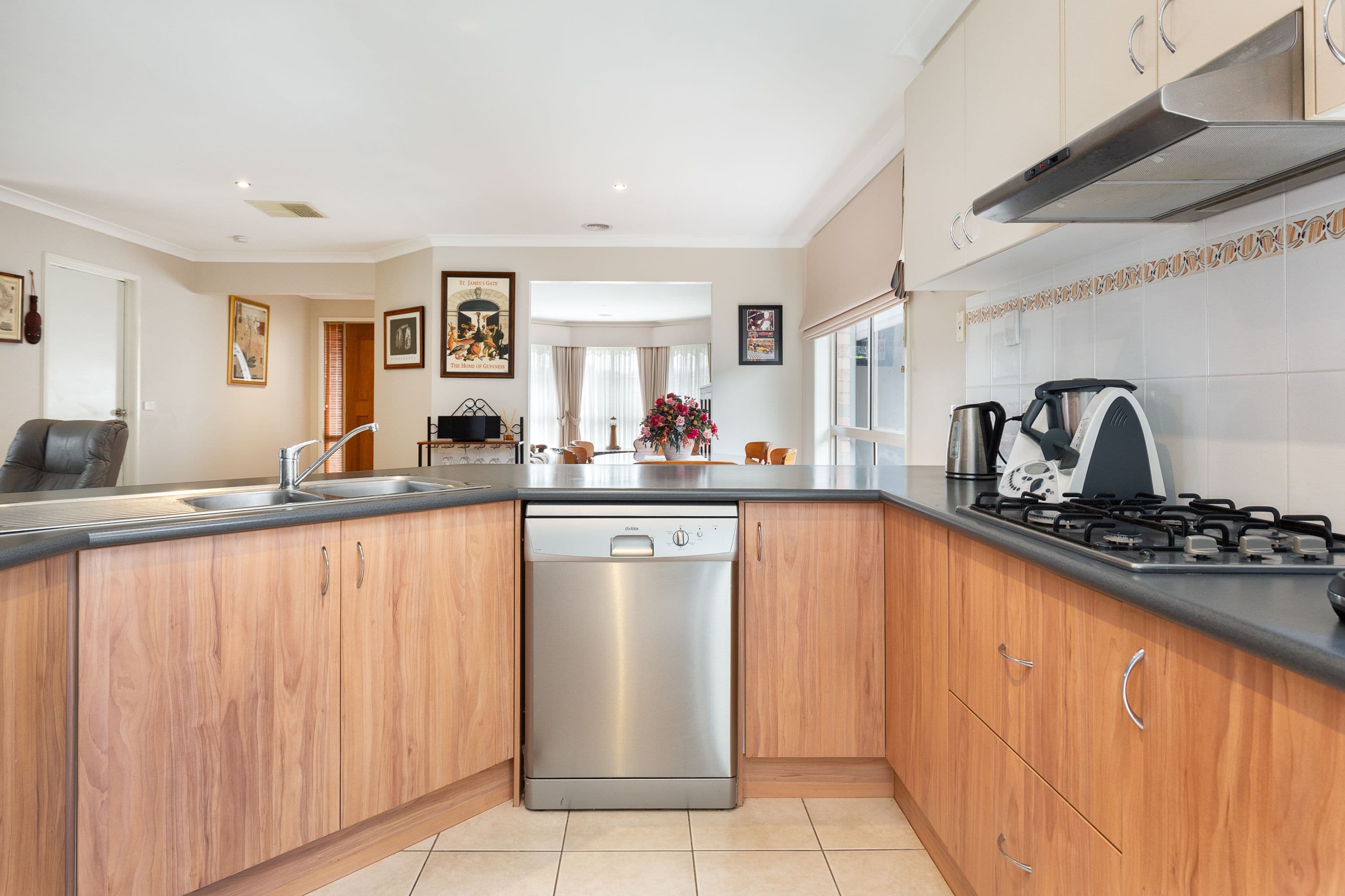 20 Dempster Way, Berwick VIC 3806, Berwick - Thumbnail 3