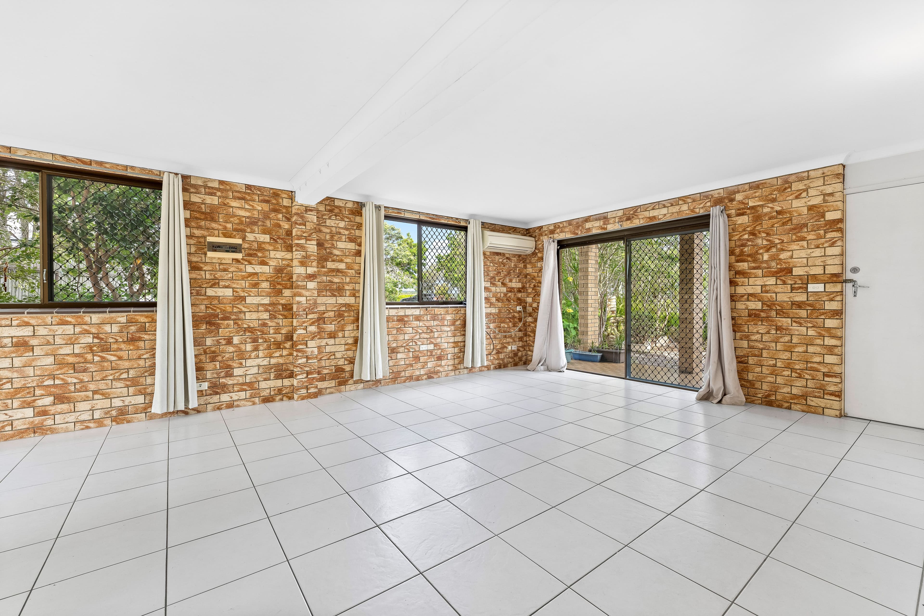 135 Barbaralla Drive, Springwood QLD 4127, Springwood - Thumbnail 8