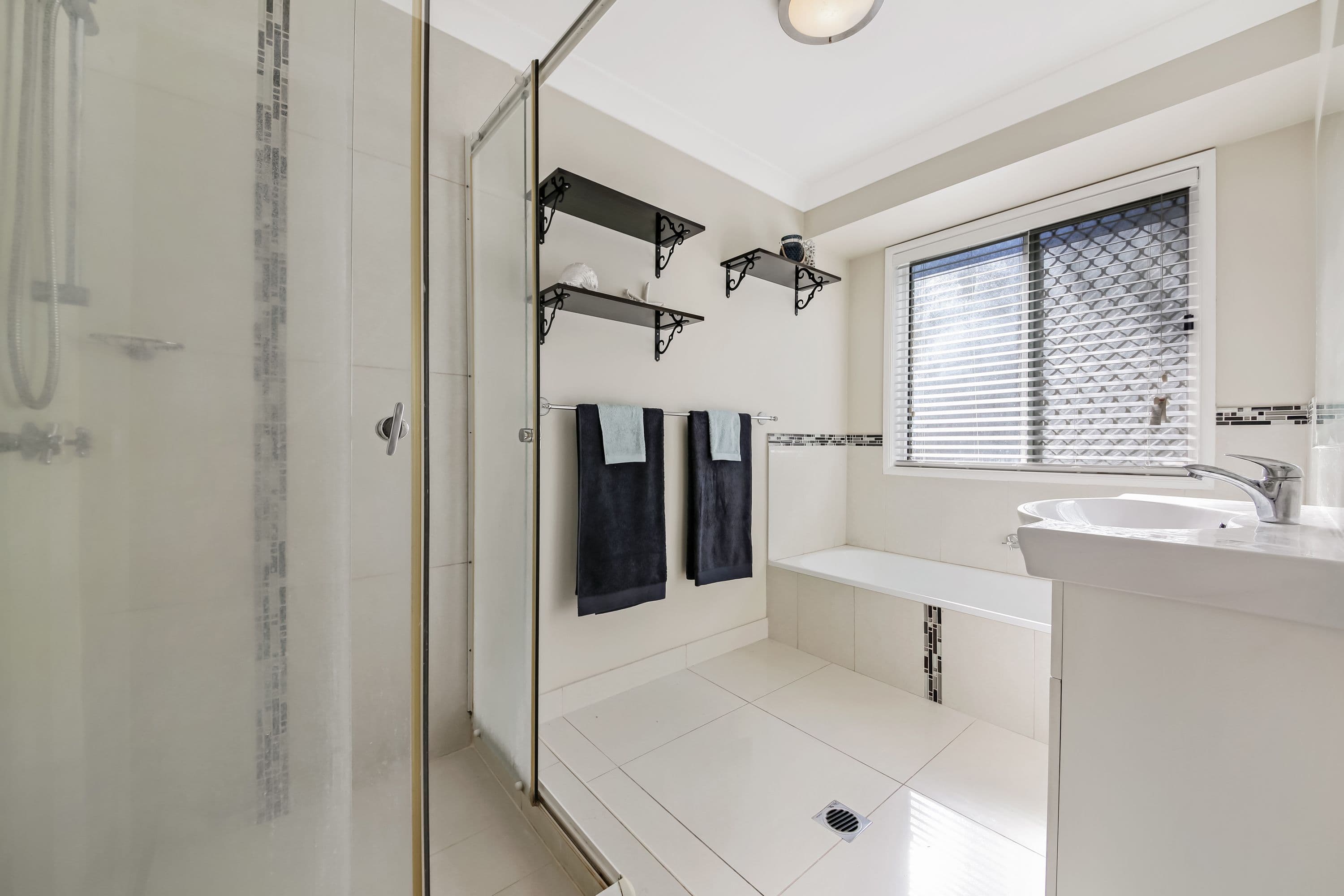 4 Millswyn Court, Carrara QLD 4211, Carrara - Thumbnail 5