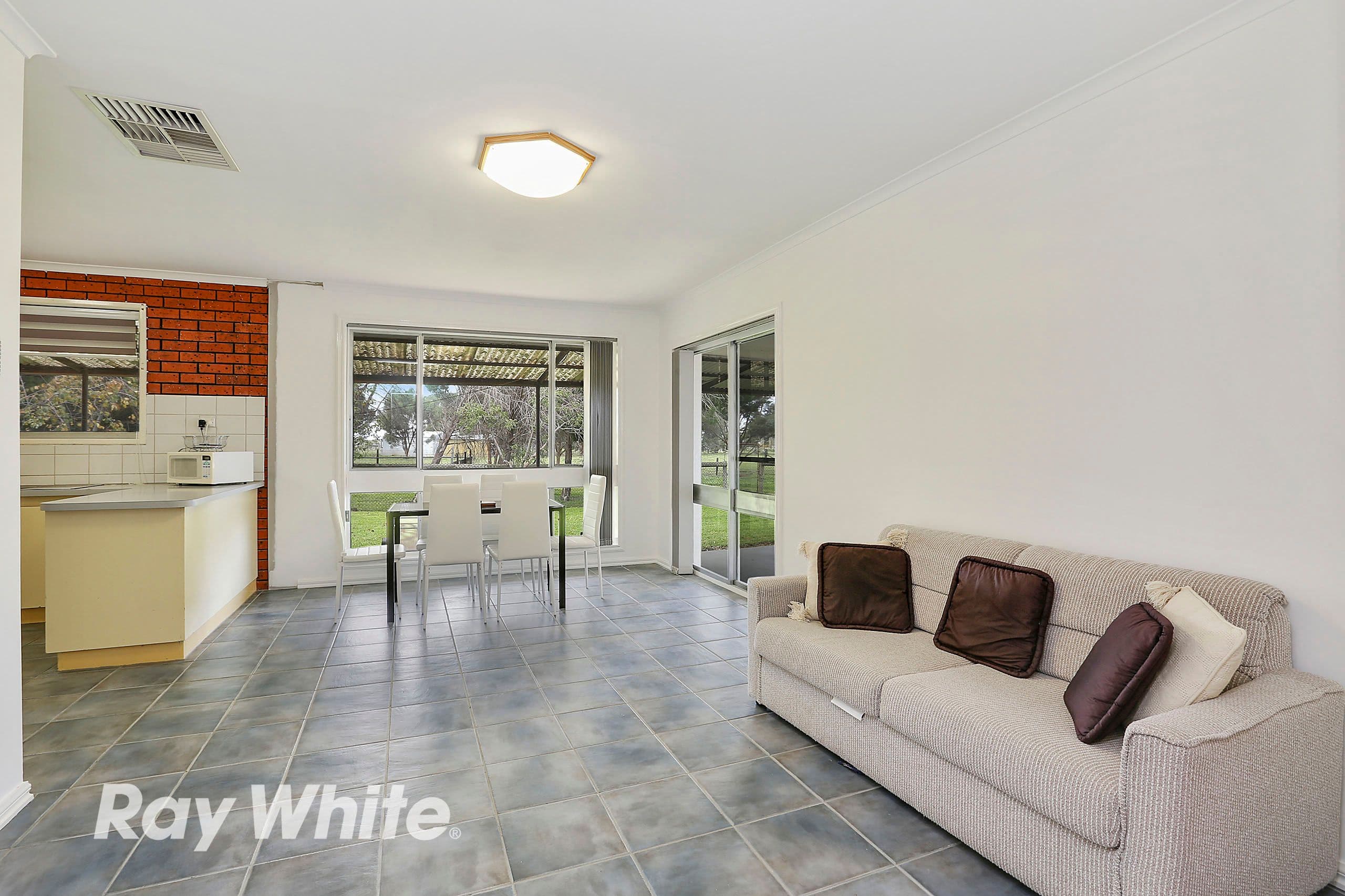 155 Darlington Drive, ANAKIE VIC 3213, Anakie - Thumbnail 4