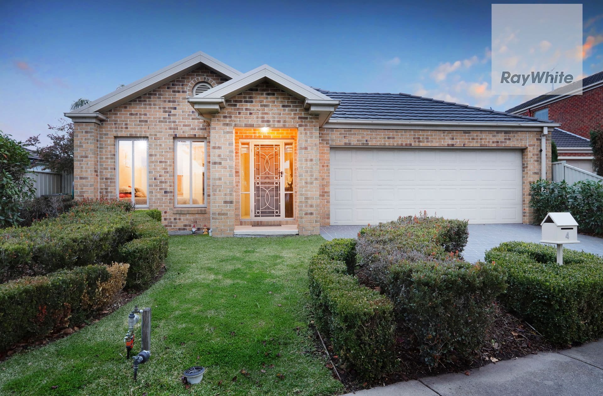 4 Aldercress Close, Craigieburn VIC 3064, Craigieburn - Image 1