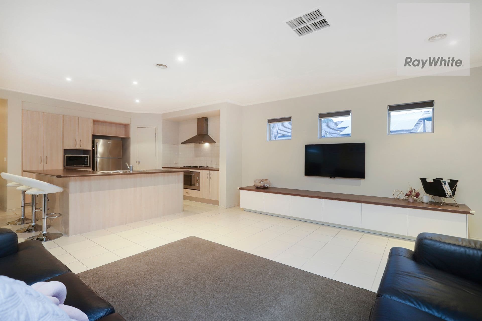 4 Aldercress Close, Craigieburn VIC 3064, Craigieburn - Thumbnail 3
